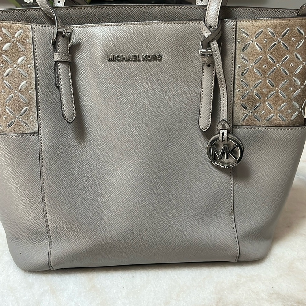 Michael Kors purse, lots of storage